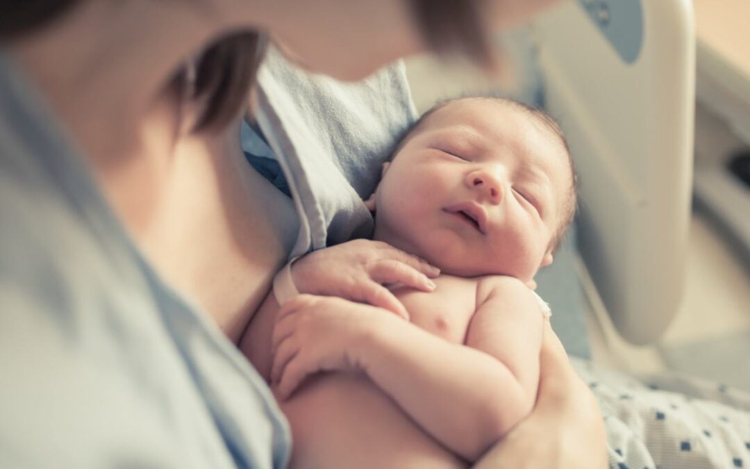 8 Schminktipps fürs erste Fotos nach der Entbindung